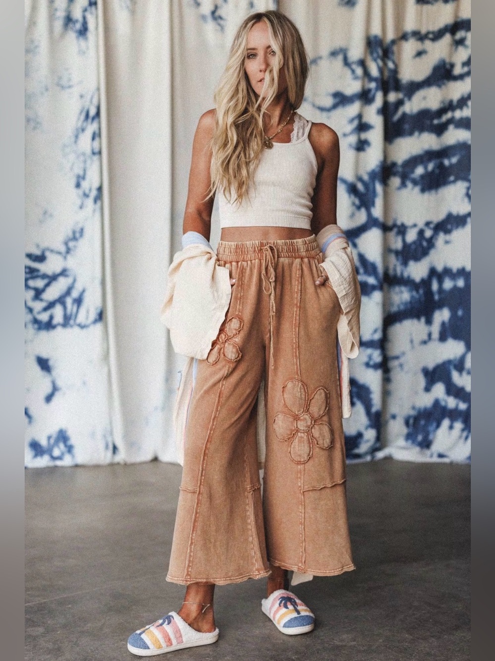 Easel Boho Wide-Leg Floral Appliqué Pants